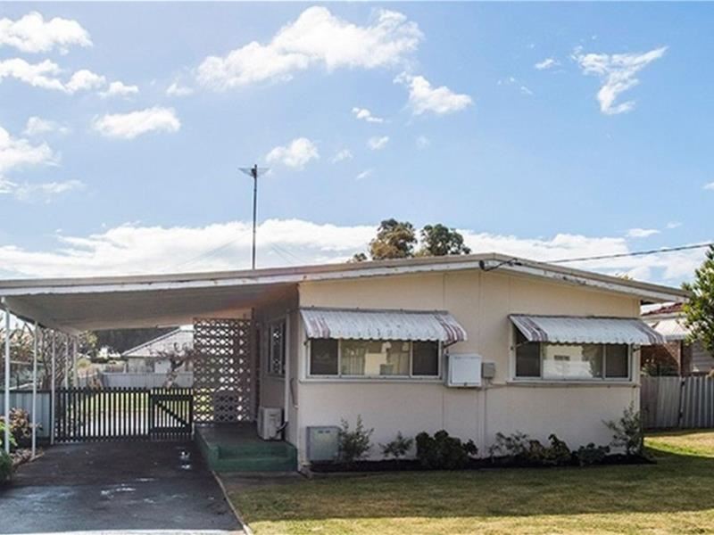 10 Eacott Street, Mandurah WA 6210