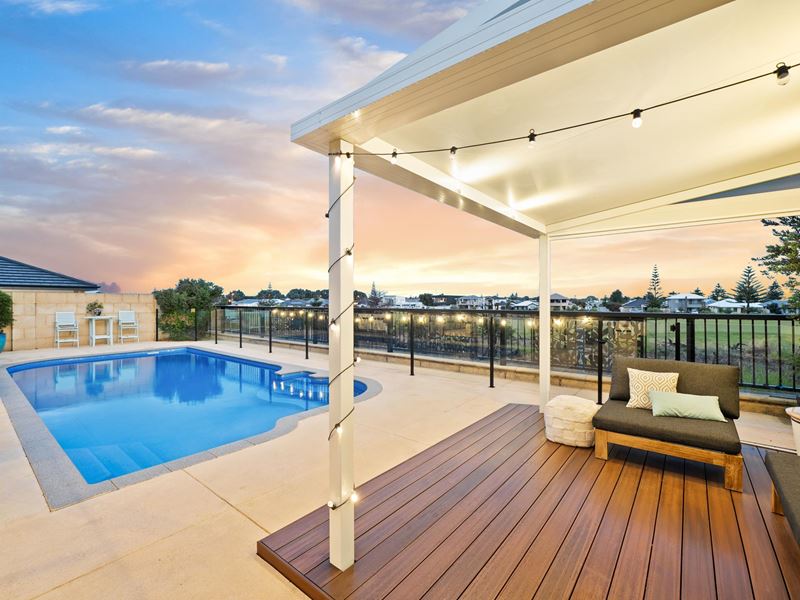 30 Barrenjoey Parkway, Secret Harbour