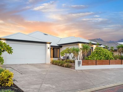 30 Barrenjoey Parkway, Secret Harbour WA 6173