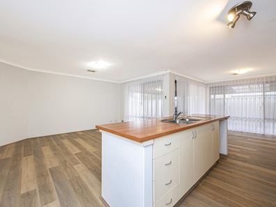 1 Noosa Drive, Secret Harbour WA 6173