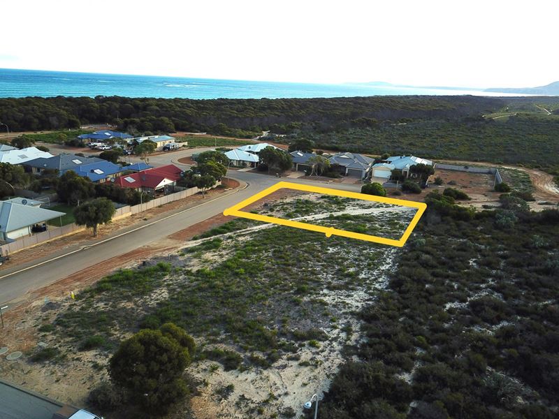 8 Eucla Way, Hopetoun WA 6348