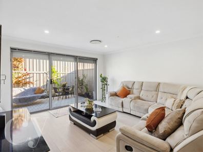 16/23 Bakana Loop, Landsdale WA 6065