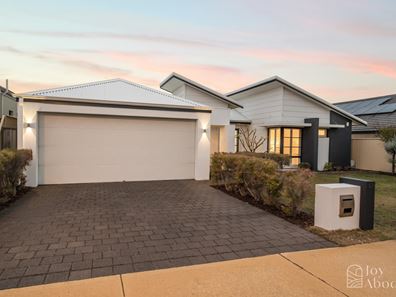 52 Mcintyre  Avenue, Burns Beach WA 6028