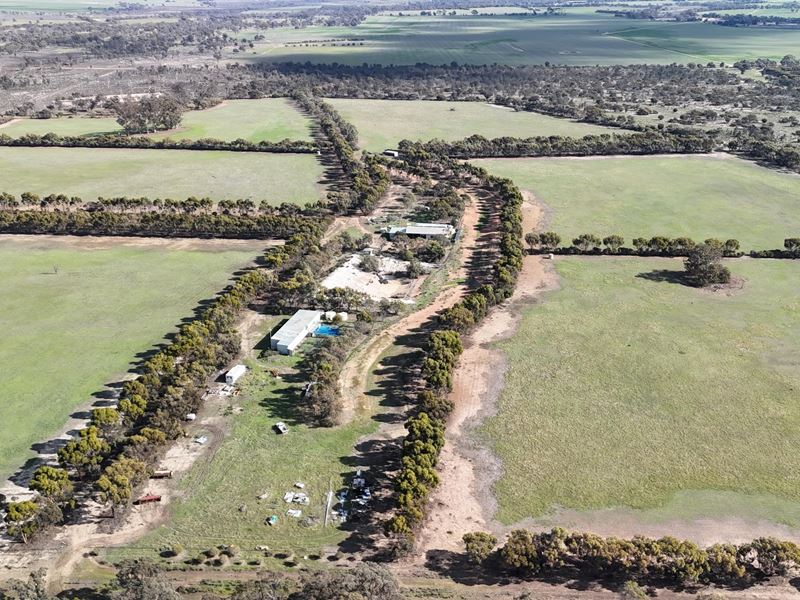 8827 Wallis Road, Katanning