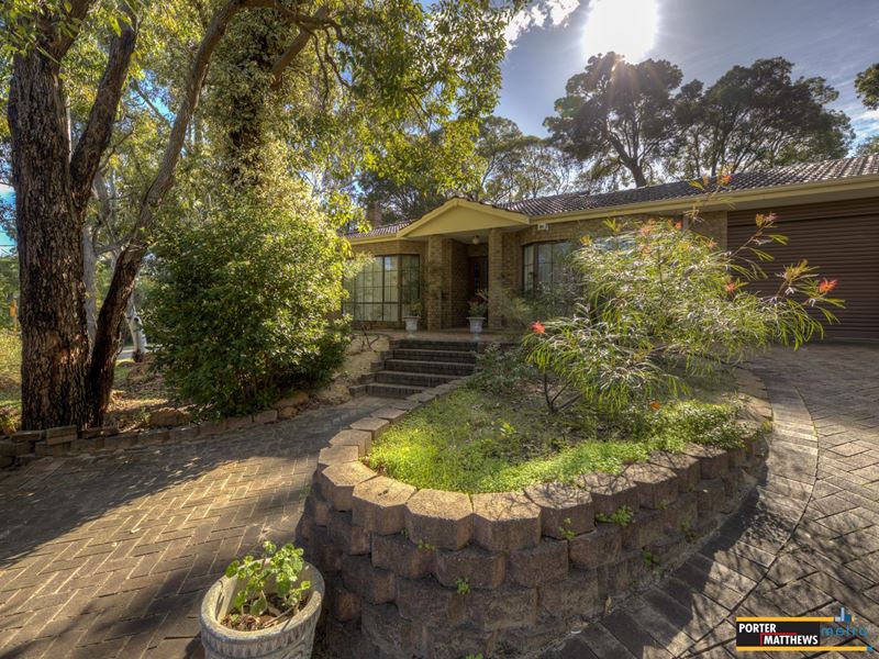 42 Brady Road, Lesmurdie