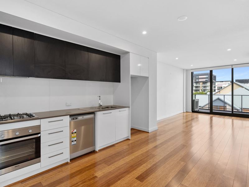 32/2 Marina Drive, Ascot