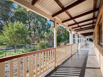 11 River Avenue, Collie WA 6225