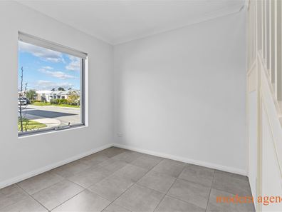 68 Emily Loop, Madeley WA 6065