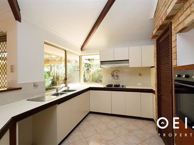 1 Weaver Court, Kardinya WA 6163