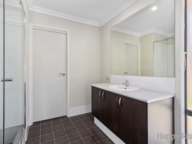 11 Arklow Glen, Canning Vale WA 6155