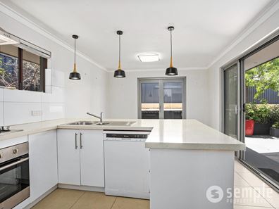 24A Larkspur Cross, Yangebup WA 6164