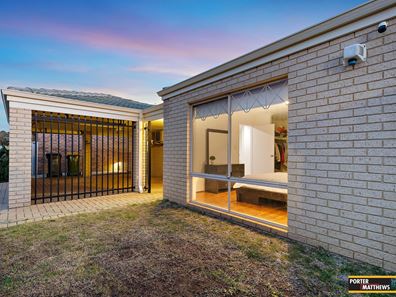 8 Antrim Place, Beckenham WA 6107