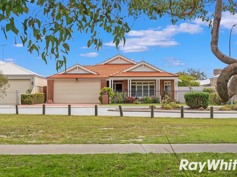 14 Len Howard Drive, Erskine