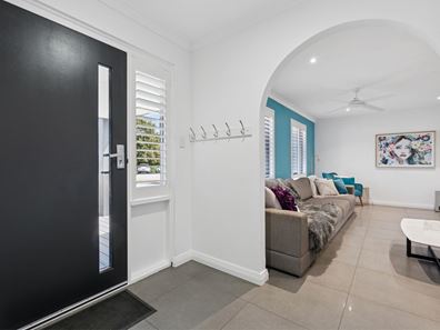 2 Glenfield Road, Kingsley WA 6026