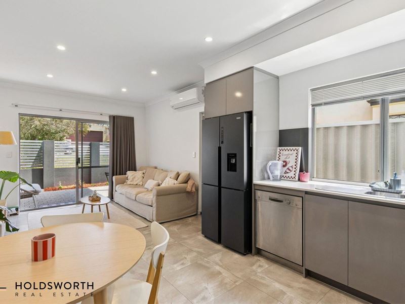 2/8 Wynyard Street, Yokine