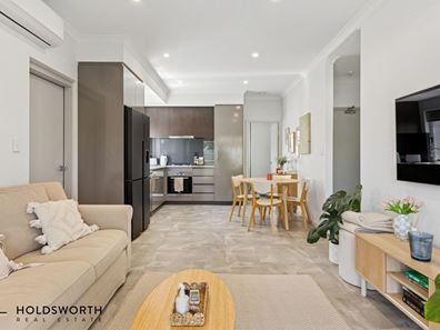 2/8 Wynyard Street, Yokine WA 6060