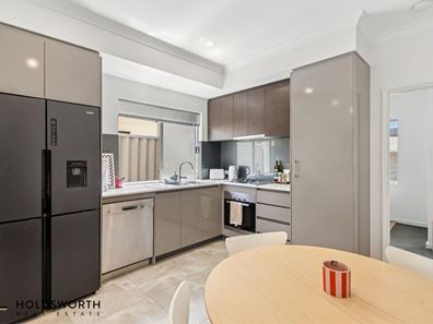 2/8 Wynyard Street, Yokine WA 6060
