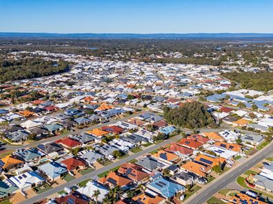 31 Mariners Cove Drive, Dudley Park WA 6210