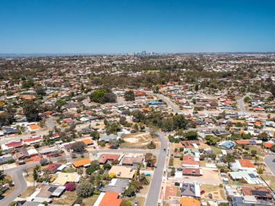8 Nelligan Avenue, Girrawheen WA 6064
