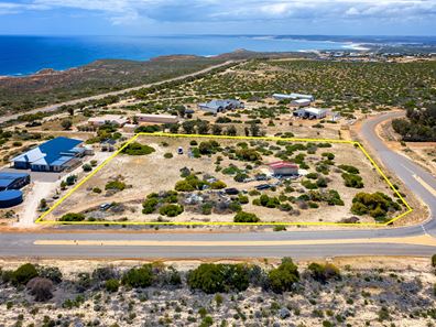 7 Explorer Avenue, Kalbarri WA 6536