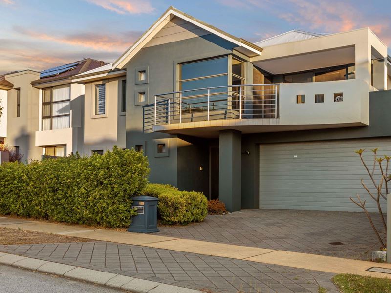 13 Crowley Vista, Salter Point WA 6152