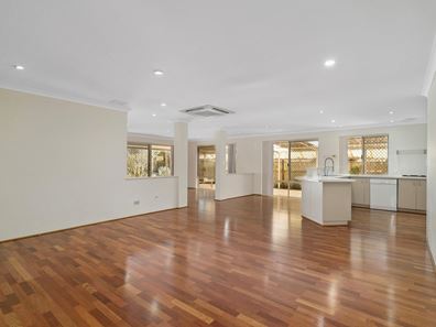 22 Farmaner Parkway, Ellenbrook WA 6069