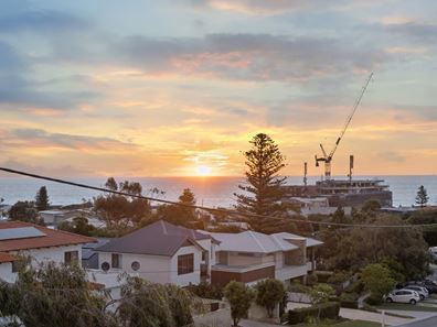 3B Cowper Road, Sorrento WA 6020