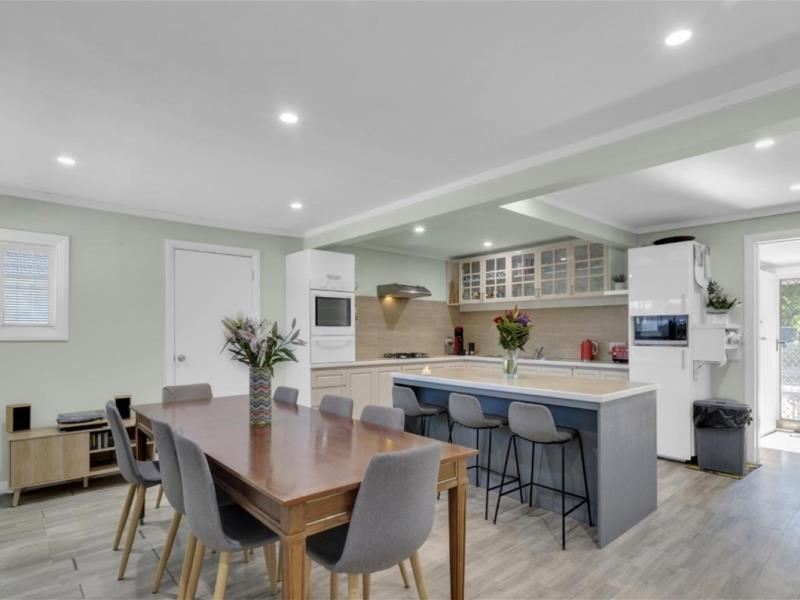 49 Kenton Way, Calista