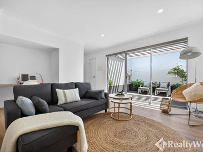 3/16 Burton Street, Cannington WA 6107