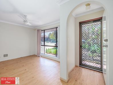 16/65 Amherst Road, Swan View WA 6056