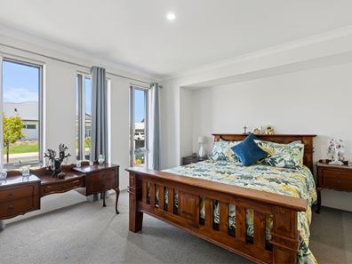 4 HORNSEA ROAD, Aveley WA 6069