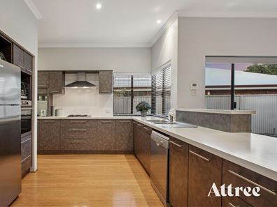 6 Casa Place, Southern River WA 6110