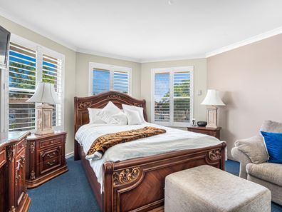 84 Monash Circle, Marangaroo WA 6064