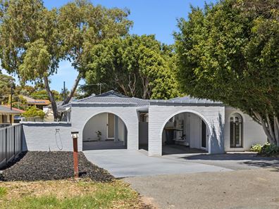 4A ALSACE STREET, Carine WA 6020