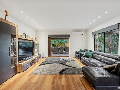 18 Verdant Crescent, Seville Grove WA 6112