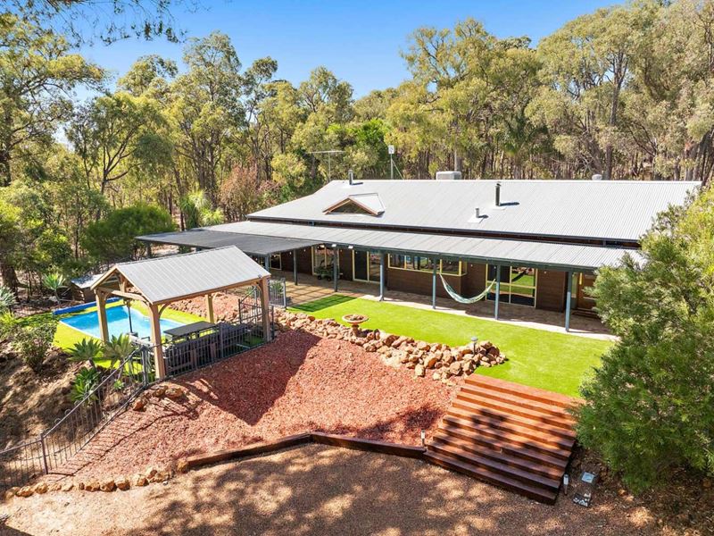 97 Barbarich Drive, Gidgegannup WA 6083