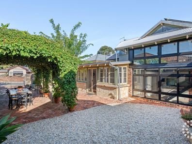 79 Wood Street, White Gum Valley WA 6162