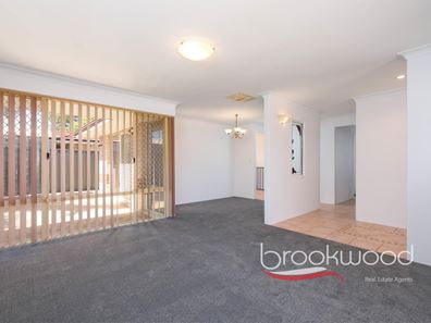 186B Forest Lakes Drive, Thornlie WA 6108