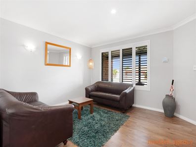 5 Foxglove Avenue, High Wycombe WA 6057