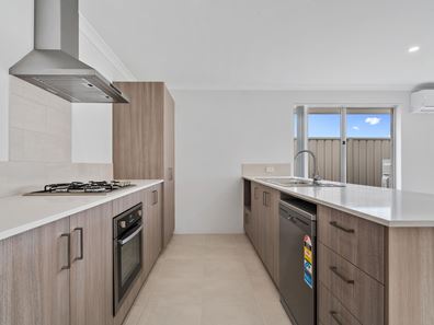 32 Sunglow Street, Karnup WA 6176