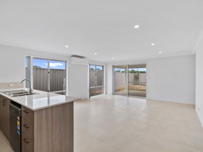 32 Sunglow Street, Karnup WA 6176