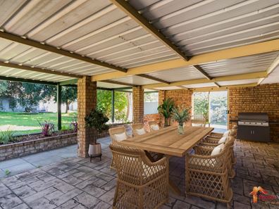 4 Darkins Retreat, Parmelia WA 6167