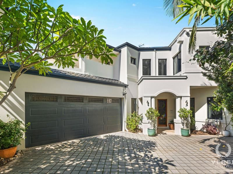 2/11 Saunders Street, Como