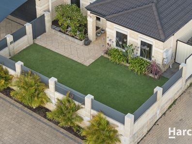28 Chatsworth Drive, Hocking WA 6065