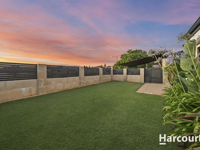 28 Chatsworth Drive, Hocking WA 6065