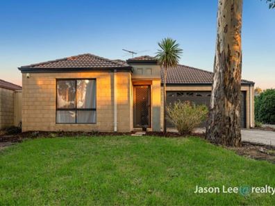 1/11 Turner Place, Kelmscott WA 6111
