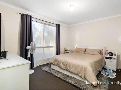 1/11 Turner Place, Kelmscott WA 6111