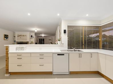 14 Balbiri Close, Wilson WA 6107