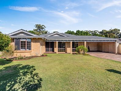 81 Aylesford Drive, Marangaroo WA 6064