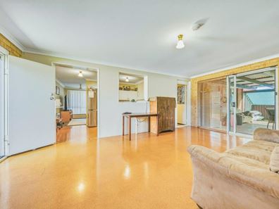 2A Wyeree Road, Mandurah WA 6210
